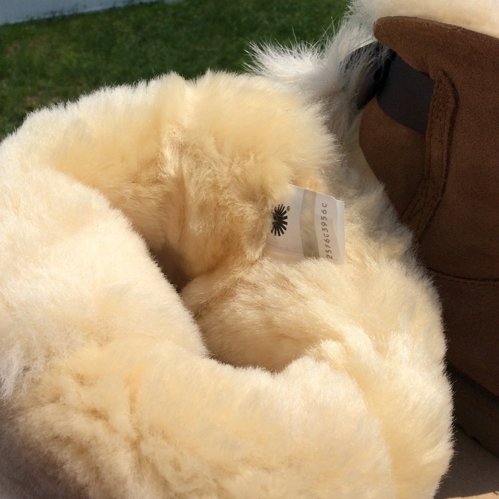 UGG GITA BOOTS - Picture 7 of 8